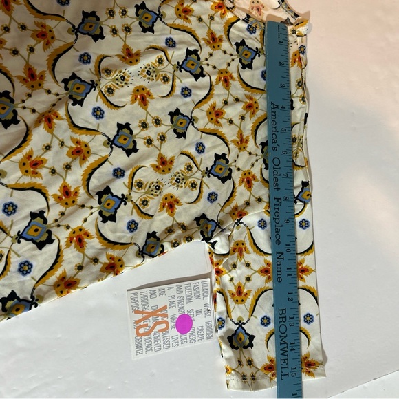 LuLaRoe Irma Multi Colored Blouse Size XS NWT - Picture 6 of 9